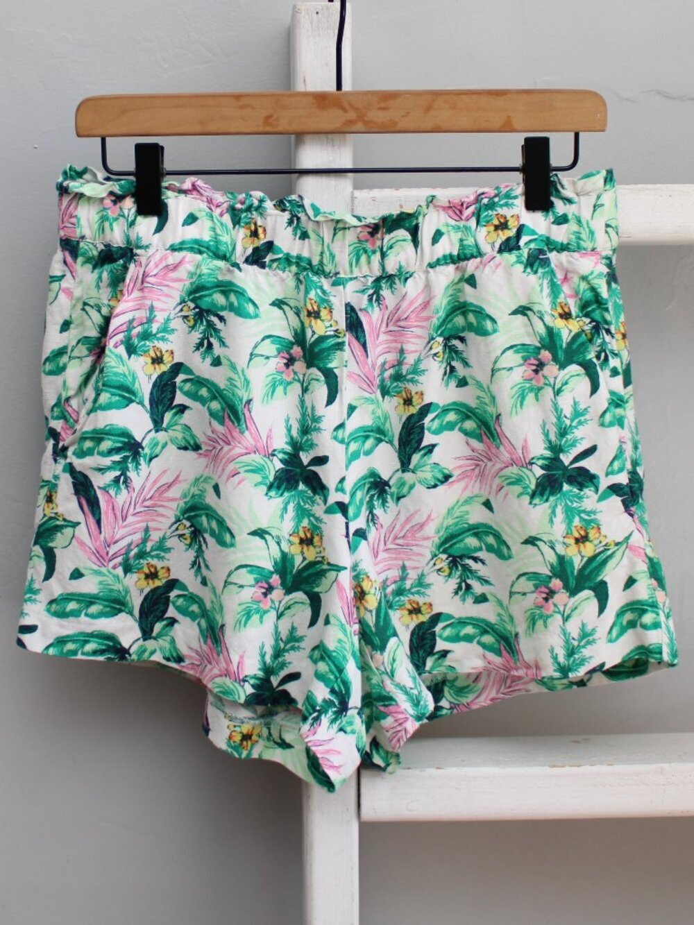 Loft Fluid Shorts White Green Botanical Floral Pockets Linen Blend Size Small